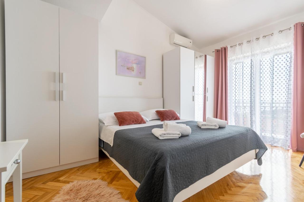 Apartment Iva With Sea View Makarská Exteriér fotografie
